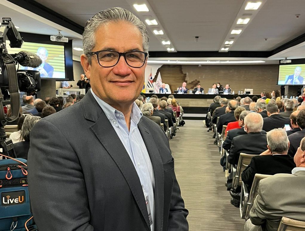 Carl o na FIESP no encontro com o candidato Ciro Gomes Grupo